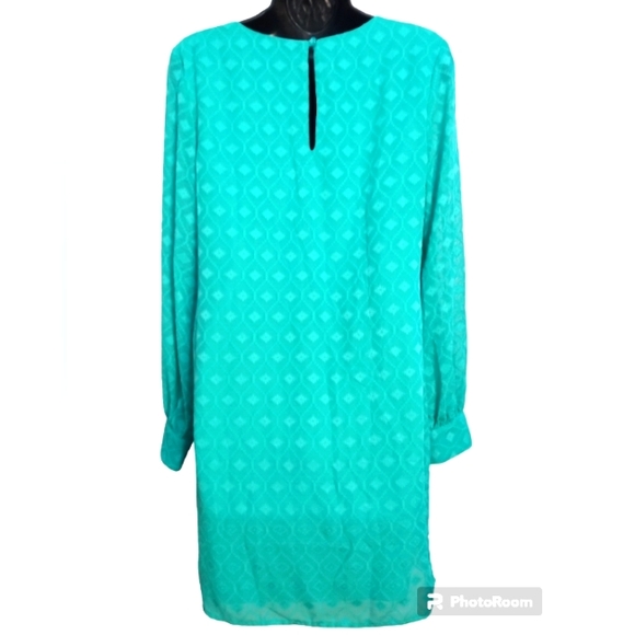 Maurices Dress, Size M, Green Blousen, Key hole back, Open Sleeves, Knee Length - Picture 2 of 12